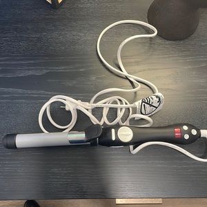 Beachwaver S1 curling iron